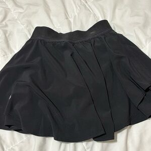 Lululemon court rival skirt